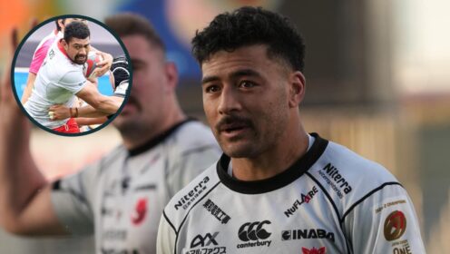 Richie Mo'unga and an inset of Ardie Savea.