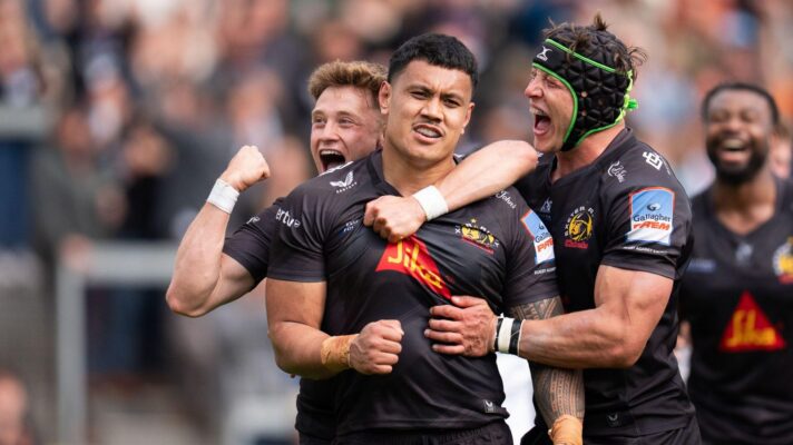 Len Ikitau celebrating a try v Bath in 2025/26