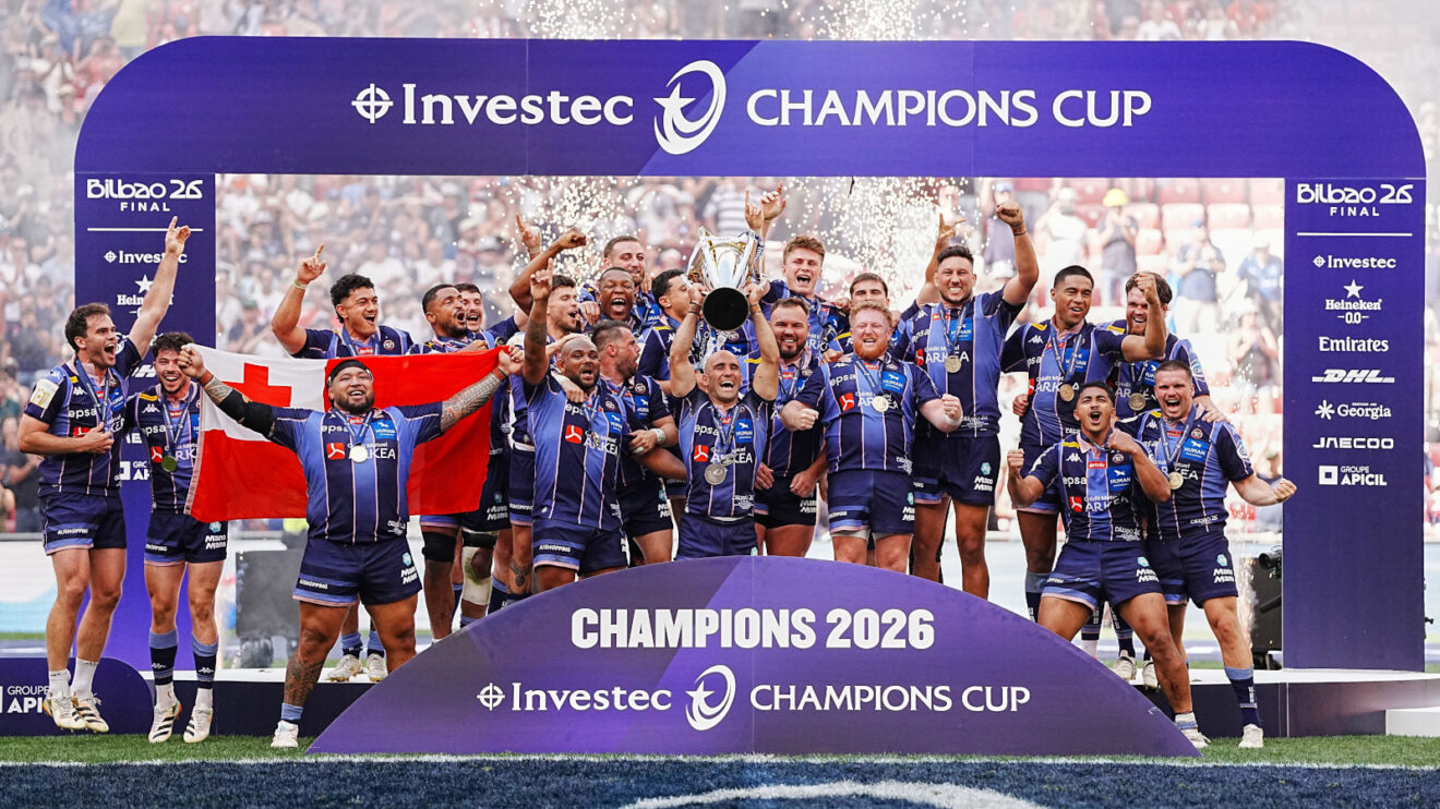 Bordeaux-Begles celebrate with Investec Champions Cup trophy.