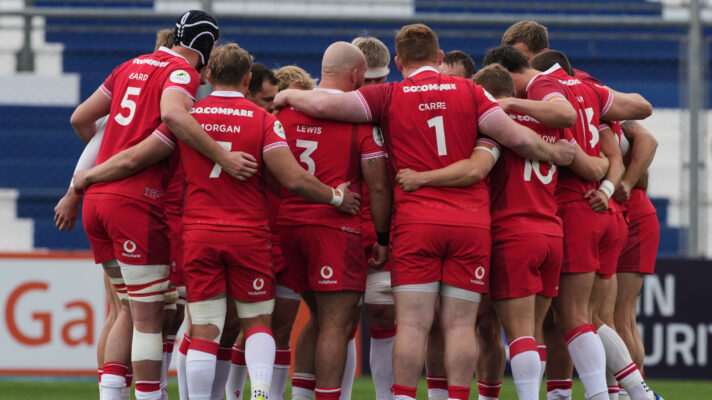 Wales huddle ahead of Argentina fixture.