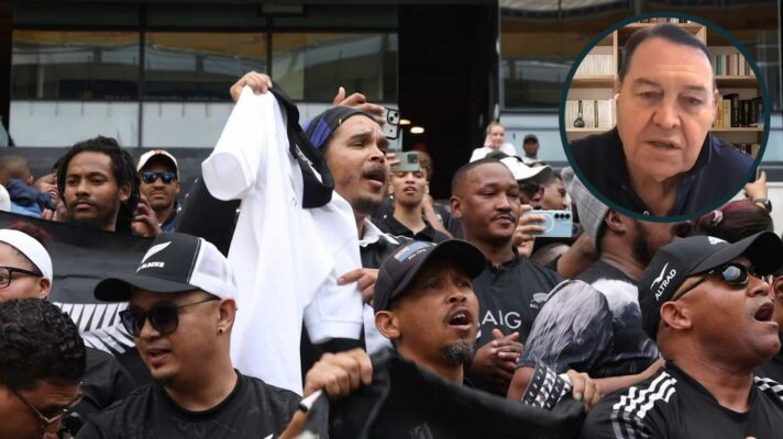 All Blacks fans in Cape Town and former New Zealand head coach Sir Steve Hansen (inset).