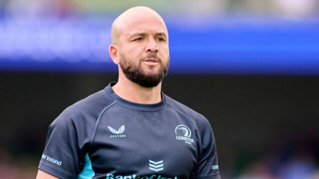 Jamison Gibson-Park warming up for Leinster in 2025/26