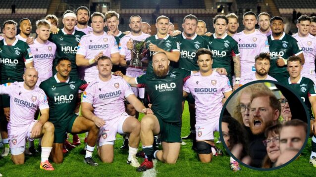 Leicester Tigers and Gloucester players with Slater Cup.