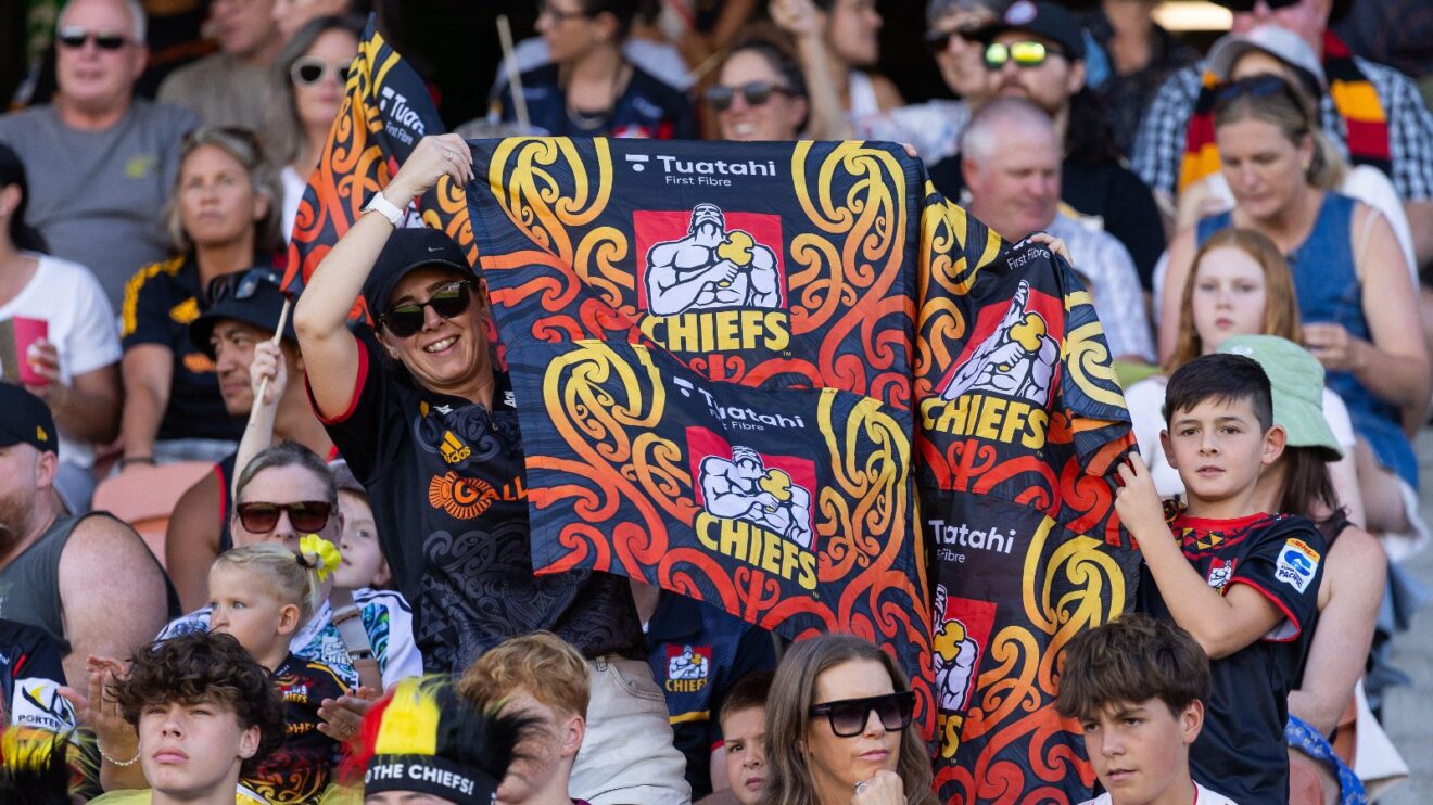 Chiefs fans and flag SRP 2025 - Alamy